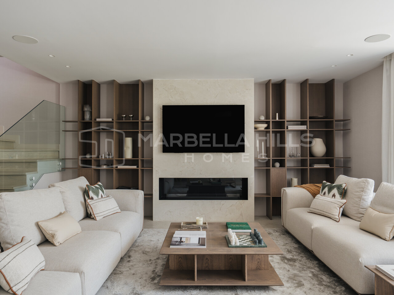 Renovated Luxury Duplex Garden Apartment for Sale in Alcores del Golf, Nueva Andalucía
