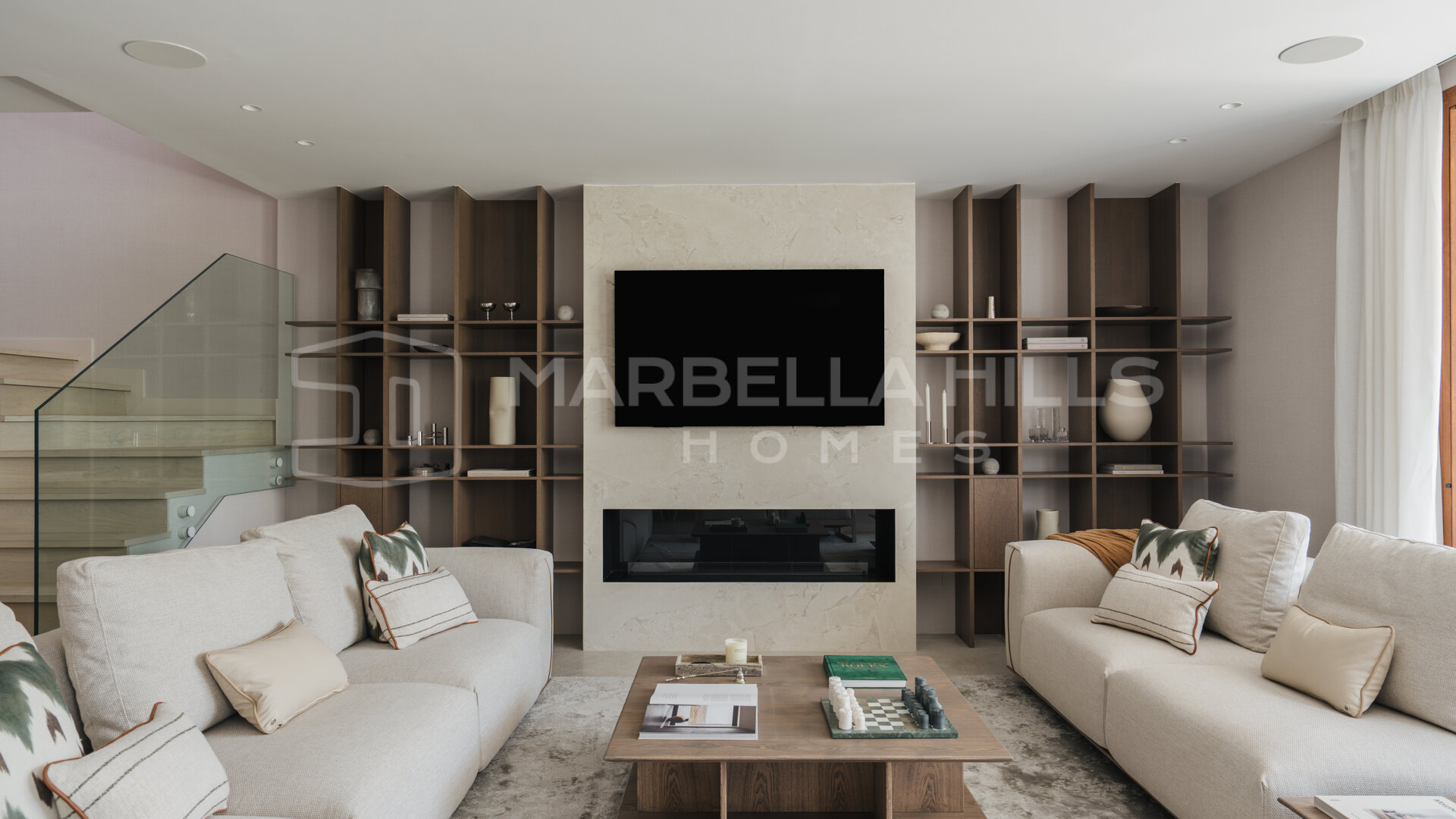 Renovated Luxury Duplex Garden Apartment for Sale in Alcores del Golf, Nueva Andalucía