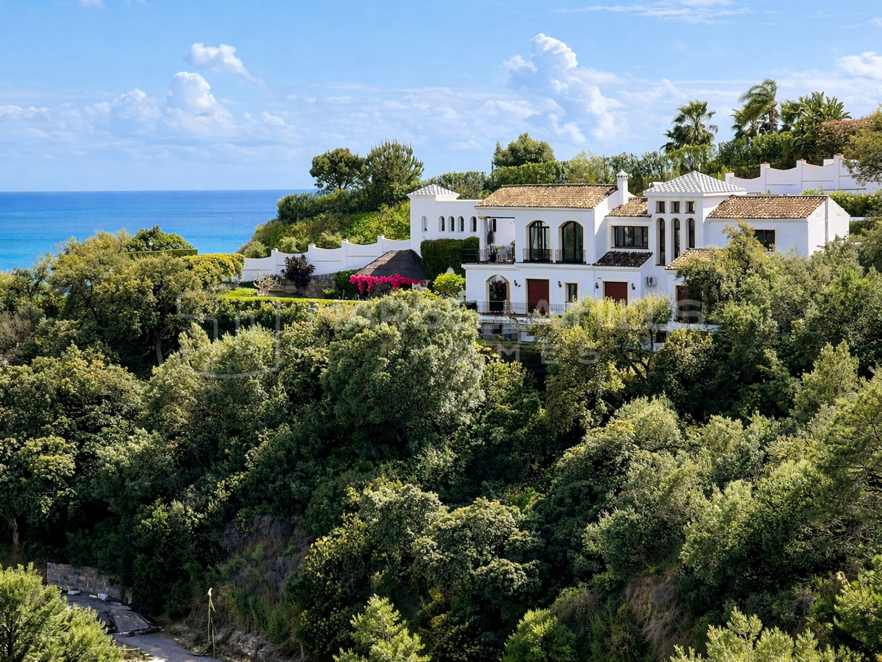 Villa andaluza con vistas al mar en Monte Mayor, Benahavís