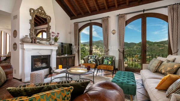 Villa andaluza con vistas al mar en Monte Mayor, Benahavís
