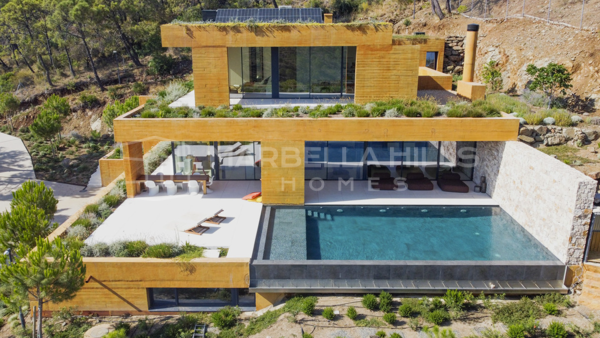 Moderne Luxusvilla in Monte Mayor, Benahavís, mit Panorama-Meer- und Bergblick zu verkaufen