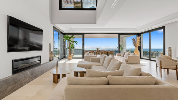 Exceptional Contemporary Sea View Villa for Sale in El Paraíso, Benahavís
