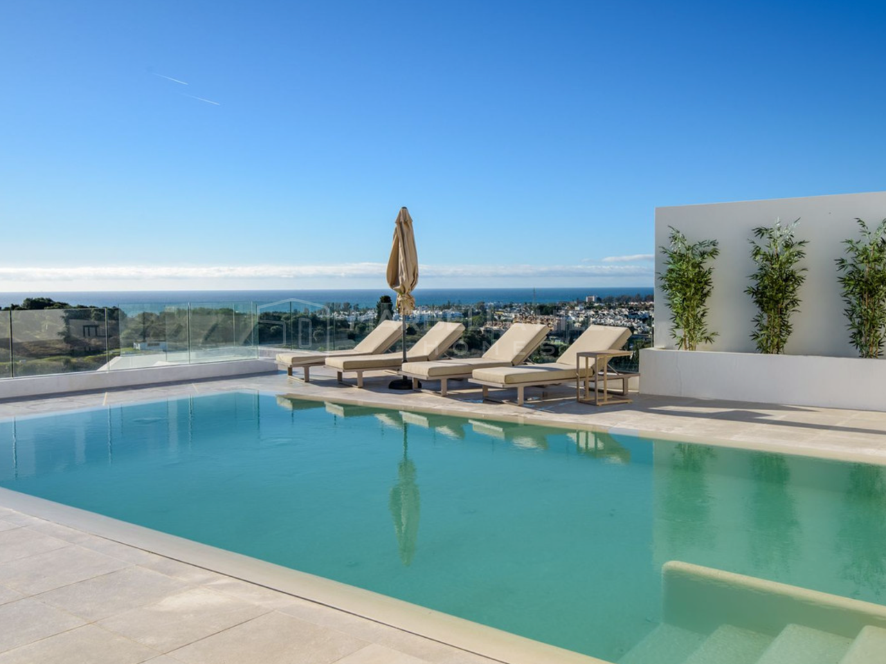 Villa contemporaine de luxe avec vue panoramique sur la mer à El Paraíso, Benahavís
