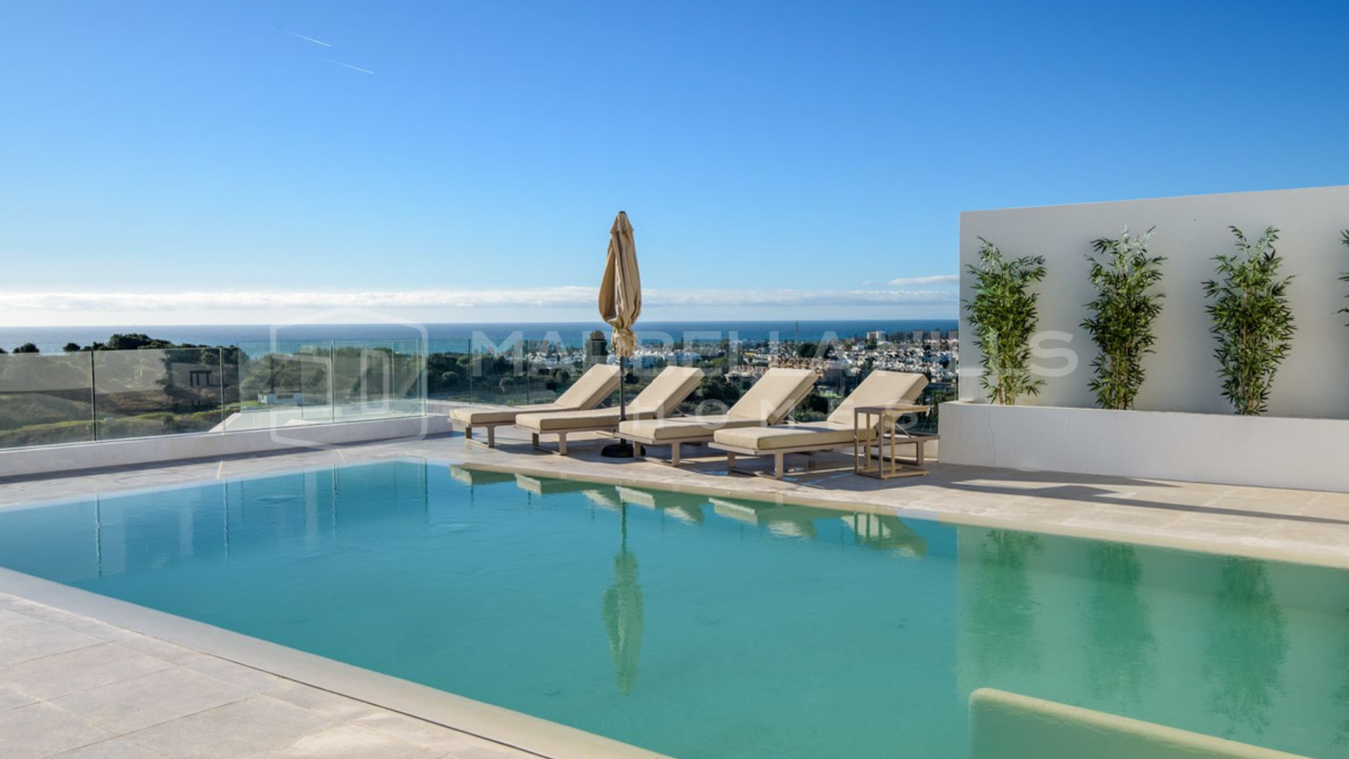 Villa contemporaine de luxe avec vue panoramique sur la mer à El Paraíso, Benahavís
