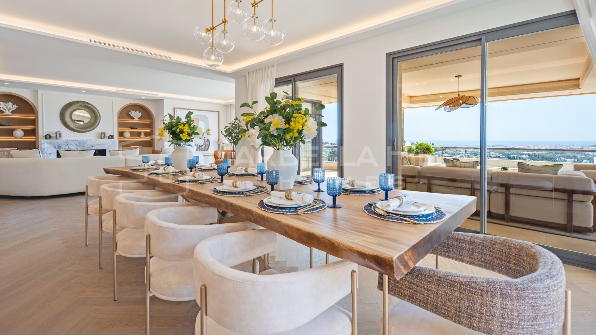 Penthouse duplex de luxe avec vue panoramique sur la mer à vendre à Los Arrayanes, Nueva Andalucía
