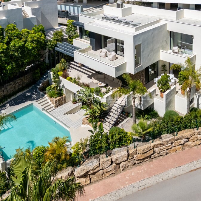 Villa contemporaine de luxe à vendre à El Campanario, Estepona Est | Piscine privée et solarium