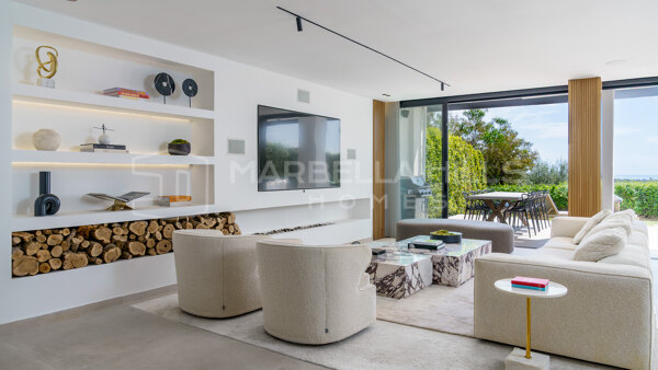 Maison de ville de luxe en première ligne de golf à vendre à La Quinta, Benahavís | Vue mer et montagne
