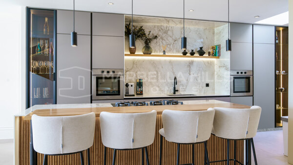 Maison de ville de luxe en première ligne de golf à vendre à La Quinta, Benahavís | Vue mer et montagne