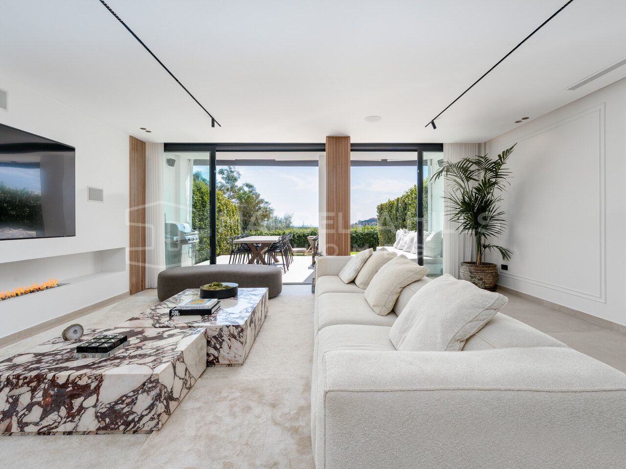 Maison de ville de luxe en première ligne de golf à vendre à La Quinta, Benahavís | Vue mer et montagne