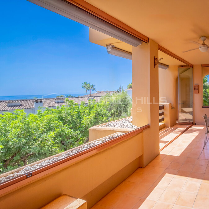 Appartement de luxe à vendre à Mansion Club, Golden Mile de Marbella | Vue panoramique sur la mer