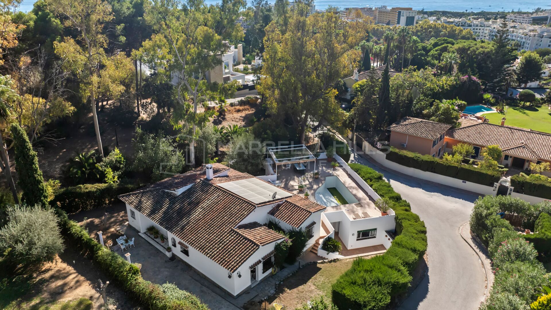 Charmante Villa im andalusischen Stil in La Merced, Marbella zu verkaufen | Strand und Altstadt fußläufig erreichbar