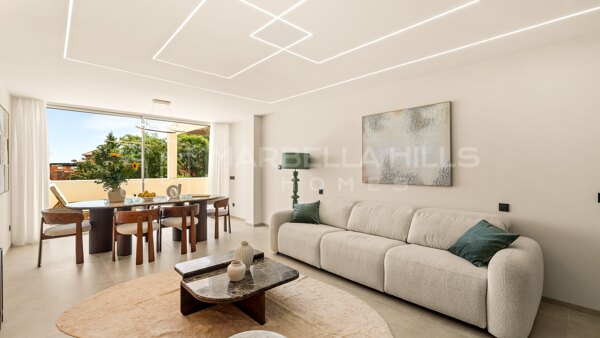 Appartement rénové de 3 chambres à vendre à Palacetes Los Belvederes, La Cerquilla, Nueva Andalucía