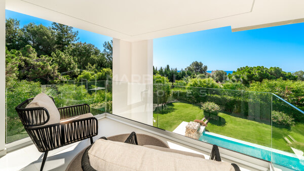 Villa contemporaine de luxe à vendre à Cascada de Camoján, Marbella Golden Mile avec vue panoramique sur la mer