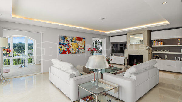 Appartement duplex avec vue panoramique sur la mer à vendre à Las Colinas de La Heredia, Benahavís