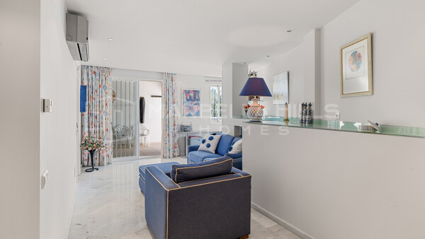Appartement duplex avec vue panoramique sur la mer à vendre à Las Colinas de La Heredia, Benahavís