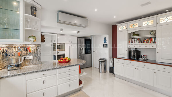 Appartement duplex avec vue panoramique sur la mer à vendre à Las Colinas de La Heredia, Benahavís