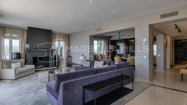 Maisonette-Wohnung mit Panoramablick auf das Meer zum Verkauf in La Heredia, Benahavís