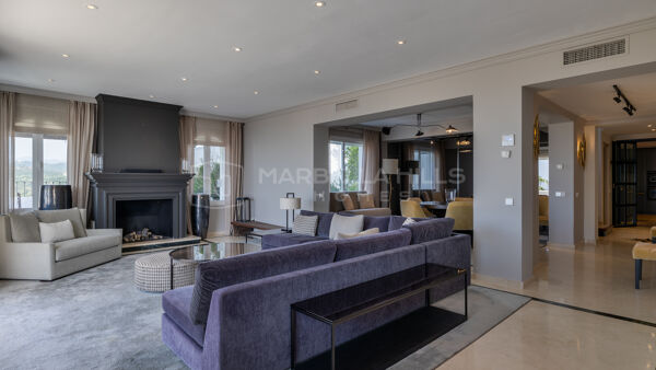 Appartement duplex avec vue panoramique sur la mer à vendre à La Heredia, Benahavís
