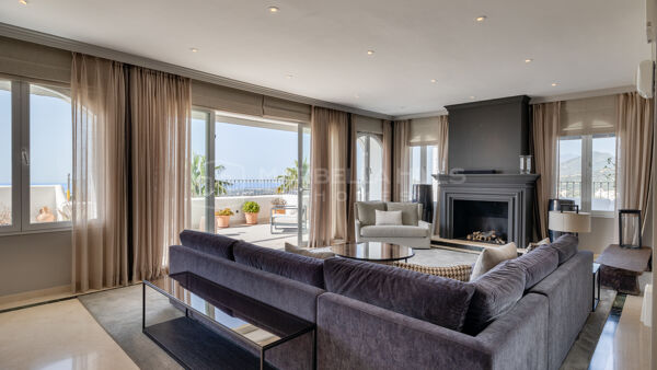 Appartement duplex avec vue panoramique sur la mer à vendre à La Heredia, Benahavís