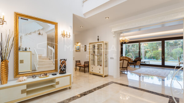 Villa contemporaine de luxe à vendre à Casasola, Estepona | Villa proche de la plage à côté de Guadalmina Baja