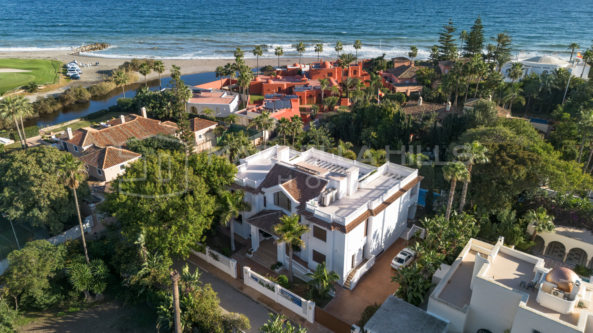 Villa contemporaine de luxe à vendre à Casasola, Estepona | Villa proche de la plage à côté de Guadalmina Baja