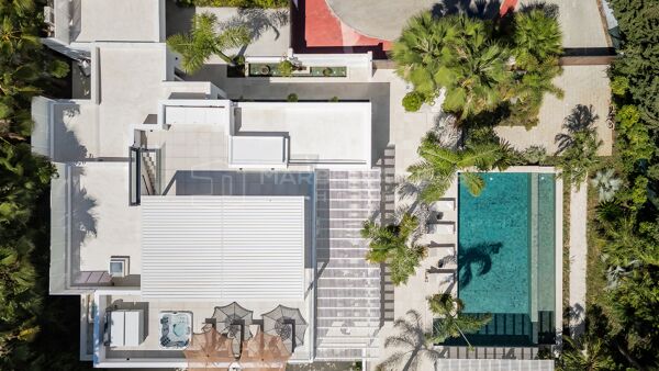 Villa de diseño contemporáneo en venta en Las Brisas, Nueva Andalucía | Lujo cerca de Puerto Banús