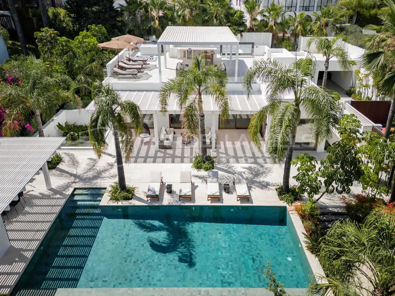 Villa contemporaine de prestige à vendre à Las Brisas, Nueva Andalucía | À proximité de Puerto Banús