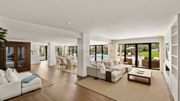 Villa de luxe en première ligne de golf à vendre à Los Naranjos, Nueva Andalucía