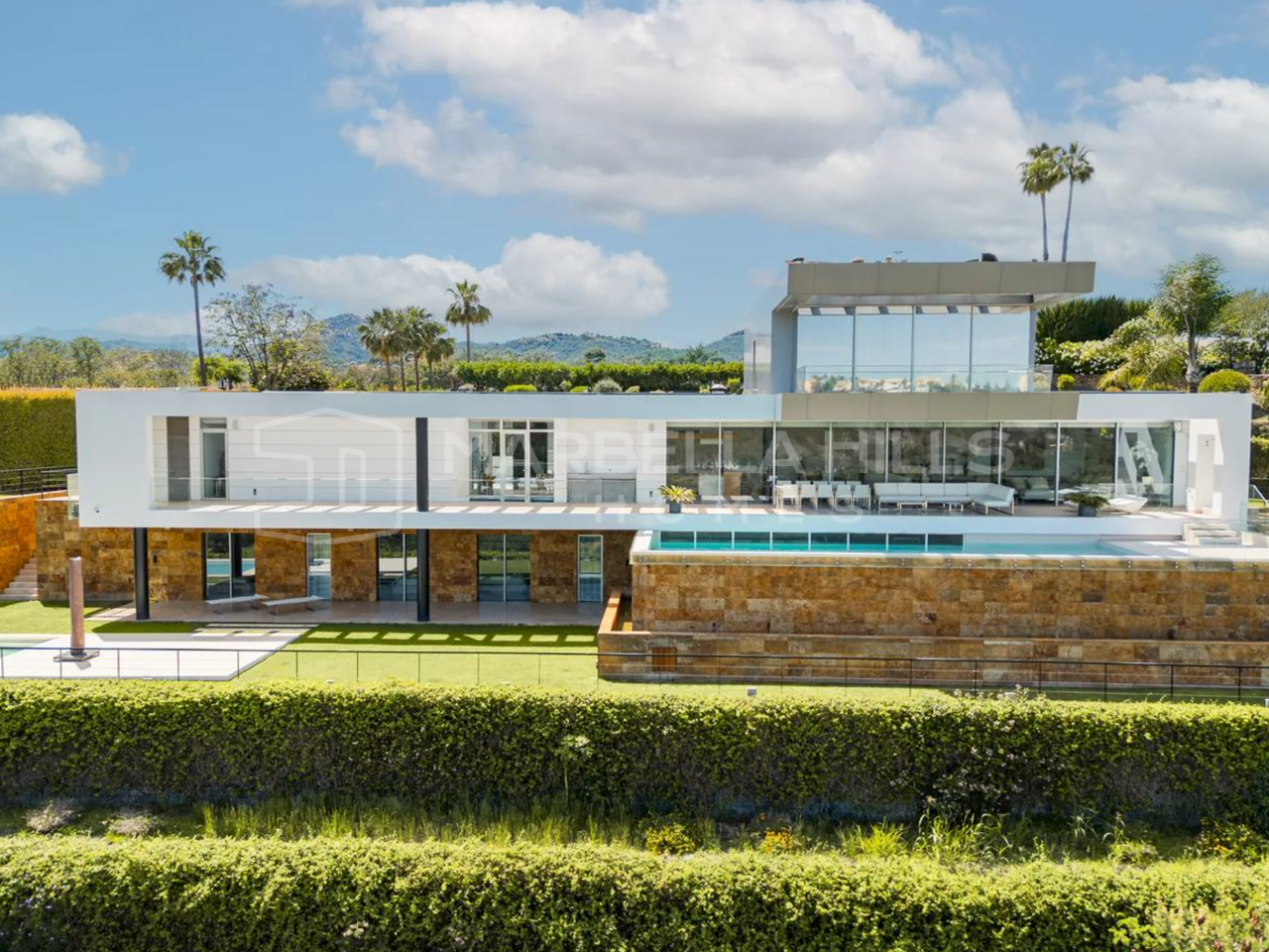 Villa contemporaine de luxe avec vue panoramique sur la mer à vendre à Los Arqueros, Benahavís