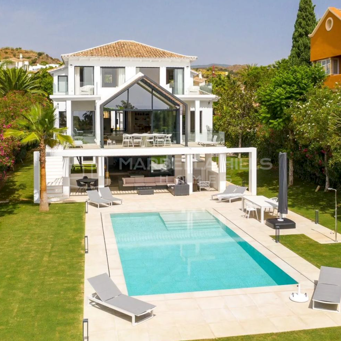Frontline Golf Luxury Villa for Sale in Los Naranjos, Nueva Andalucía