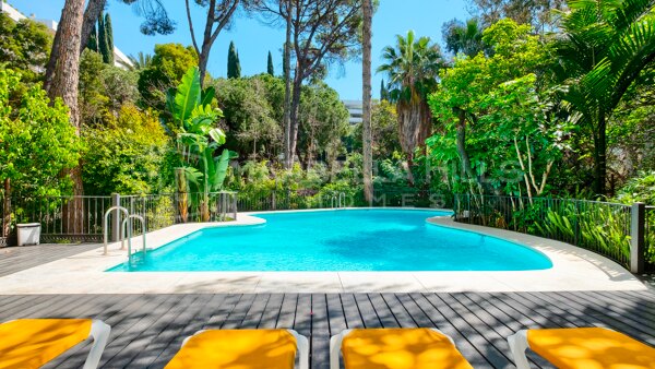Renovated 3-Bedroom Apartment in Jardín del Mediterráneo, Marbella Golden Mile