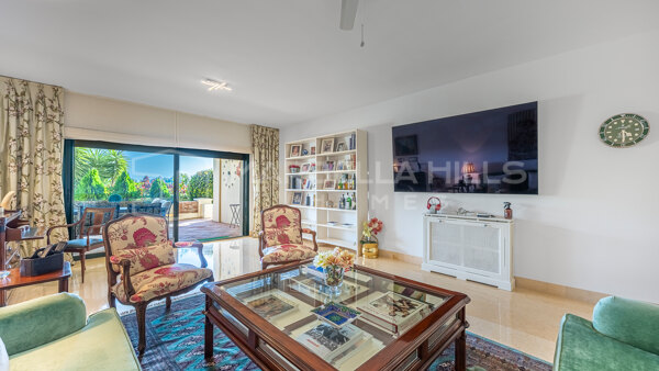 Luxusimmobilie in Capanes del Golf Benahavís – Erdgeschosswohnung in Golfanlage nahe Marbella