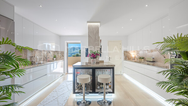 Luxusimmobilie in Capanes del Golf Benahavís – Erdgeschosswohnung in Golfanlage nahe Marbella