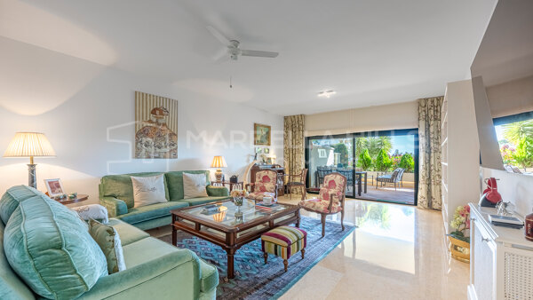 Luxusimmobilie in Capanes del Golf Benahavís – Erdgeschosswohnung in Golfanlage nahe Marbella
