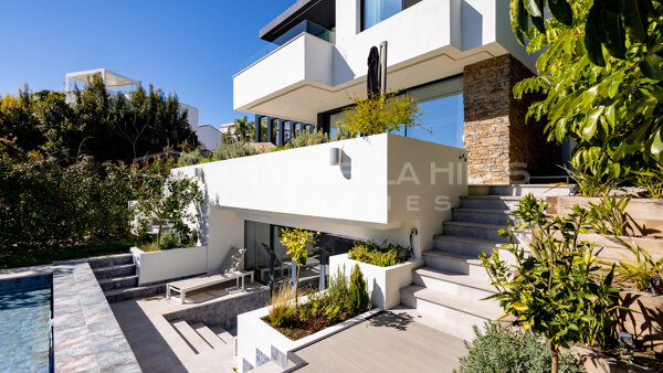 Luxusvilla zum Verkauf in Belfry, El Campanario - New Golden Mile, Estepona
