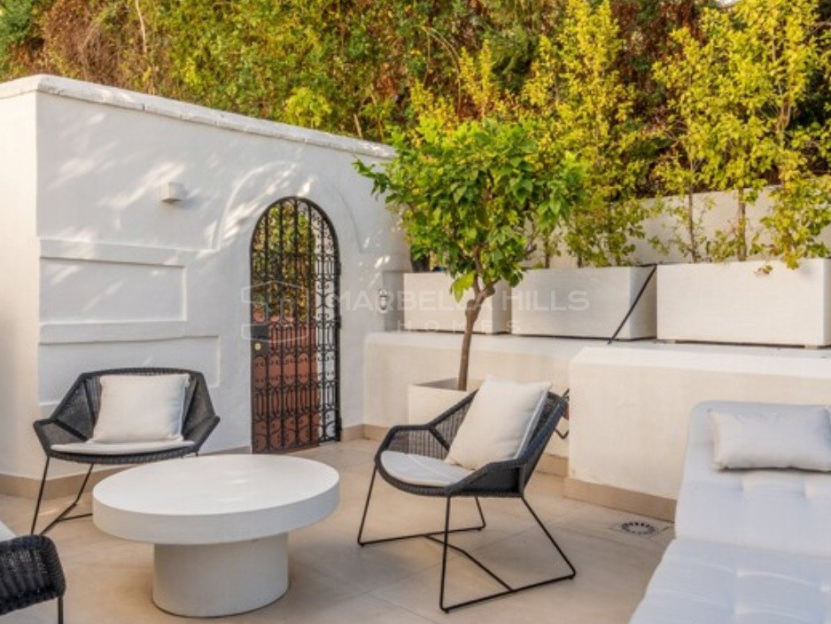 Renoviertes Stadthaus zum Verkauf in Lomas Pueblo Golden Mile - Marbella