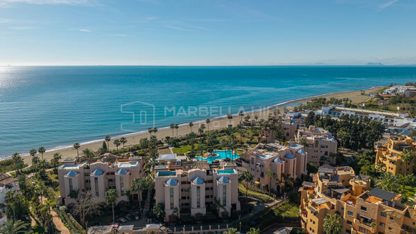 Beachfront Apartment for Sale in Costalita del Mar Estepona – Luxury 3 Bedroom Property on the New Golden Mile