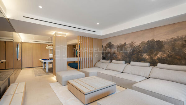 Villa de luxe à vendre à La Cala Golf Resort Mijas Costa, villa moderne en golf avec vues panoramiques et rooftop