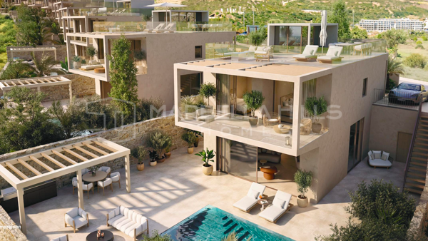 Villas de lujo en primera línea de golf en venta en Estepona, villas modernas con vistas al mar y al golf