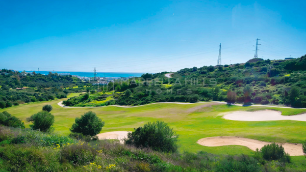 Luxury Frontline Golf Villas for Sale in Estepona, Modern Villas with Sea and Golf Views
