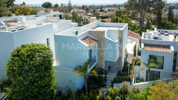 Villa de lujo en venta en San Pedro de Alcántara Marbella, villa moderna cerca de playa y golf