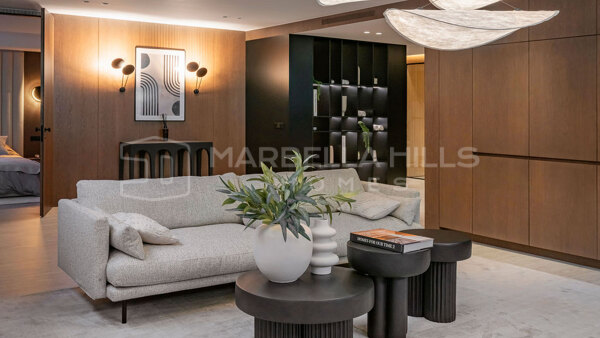 Villa de lujo en venta en Marbesa Marbella Este, villa moderna a pie de playa con vistas al mar