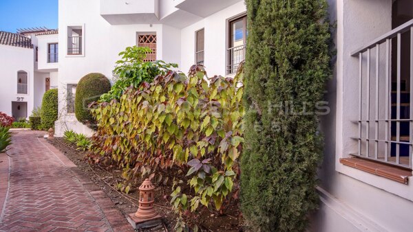 Appartement en Rez-de-Chaussée avec Jardin et Licence Touristique à Los Arqueros, Benahavís