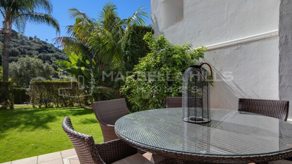Appartement en Rez-de-Chaussée avec Jardin et Licence Touristique à Los Arqueros, Benahavís