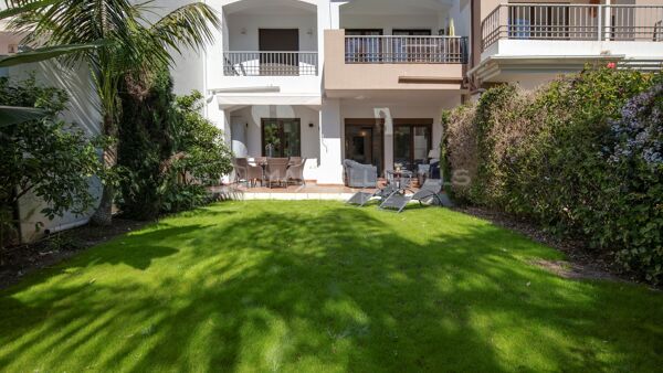 Ground Floor Apartment with Garden and Tourist Licence in Los Arqueros, Benahavís