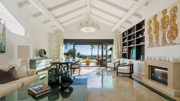 Villa à Vendre à Nueva Andalucía Marbella avec Vue Mer