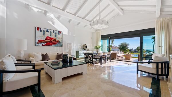 Villa à Vendre à Nueva Andalucía Marbella avec Vue Mer