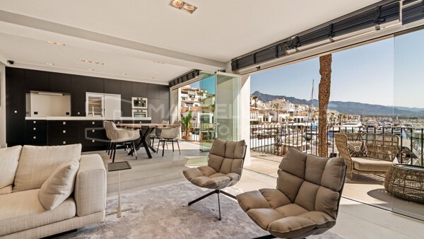 Apartamento en Primera Línea Puerto Banús | Pantalán 0