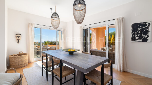 Renovated Ground Floor Apartment with Panoramic Sea Views for Sale in La Cerquilla, Nueva Andalucía