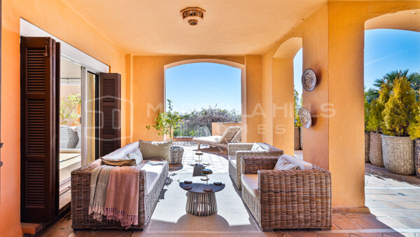 Renovated Ground Floor Apartment with Panoramic Sea Views for Sale in La Cerquilla, Nueva Andalucía